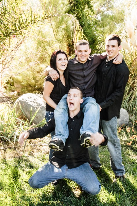 These siblings are a fun bunch! ©Paige Donahoe