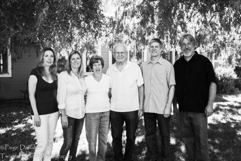 Here is the immediate Knappe Family. ©Paige Donahoe